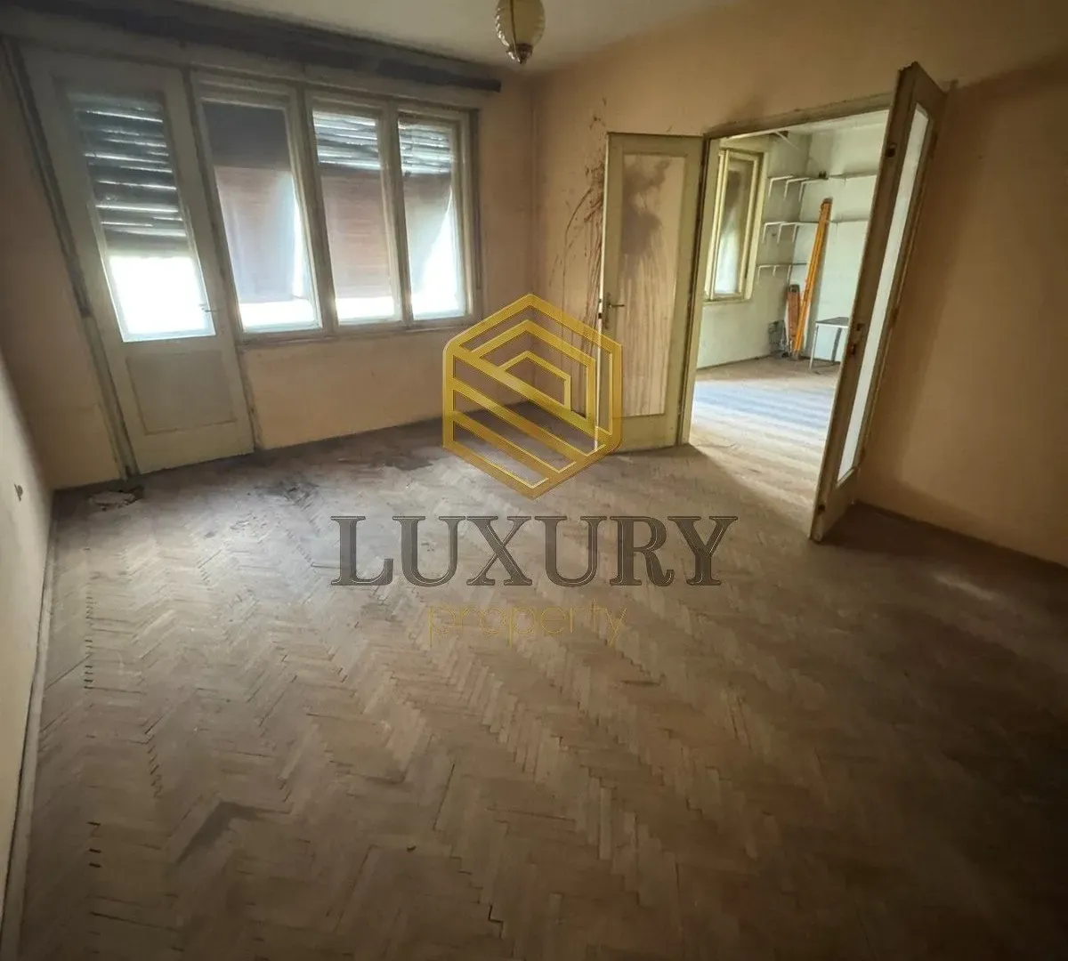 Prodaja, dvosoban stan, 85m², Centar, Podgorica