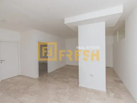 Rent, office space, 500m², Tuzi, Podgorica - image 9