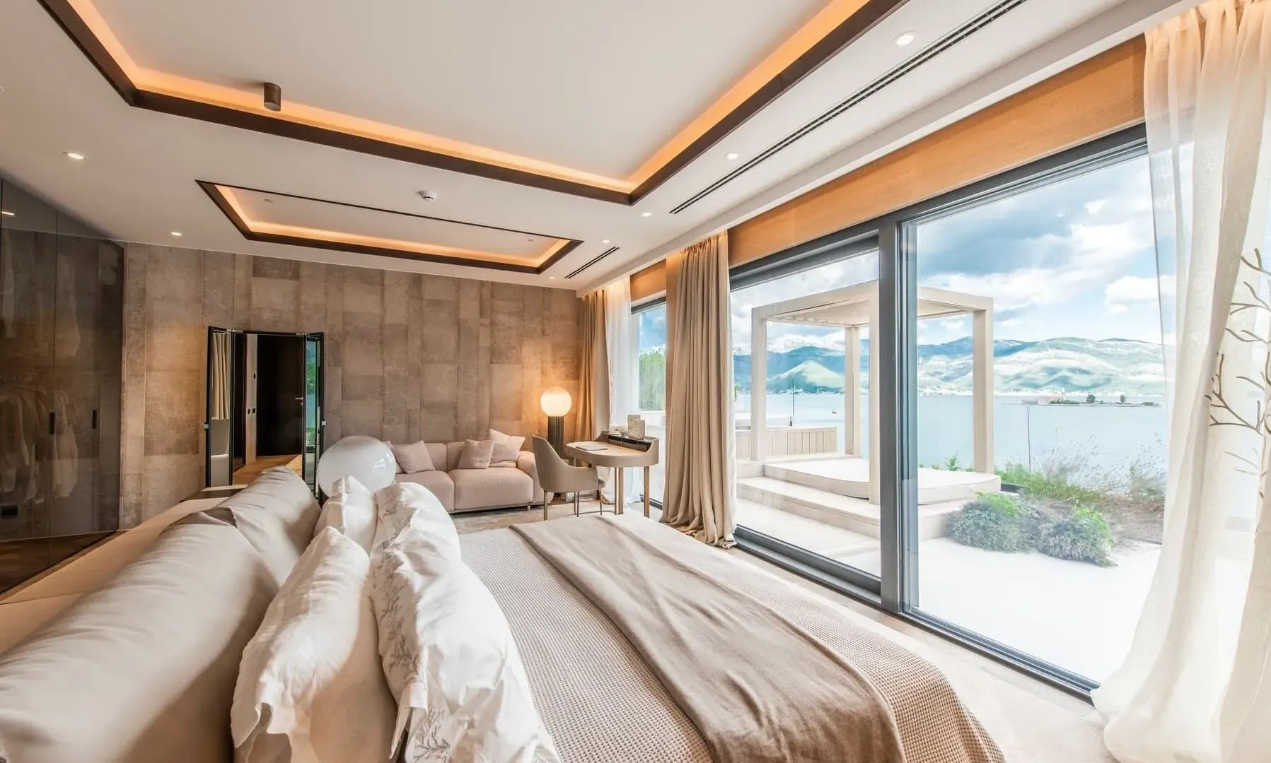 Sale, four bedroom apartment, 500m², Đuraševići, Tivat