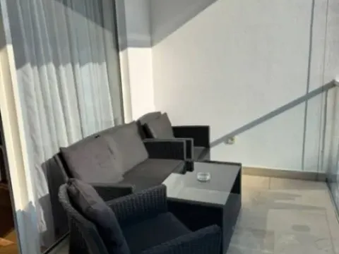 Izdavanje, jednosoban stan, 54m², Tree cane, Budva - image 3