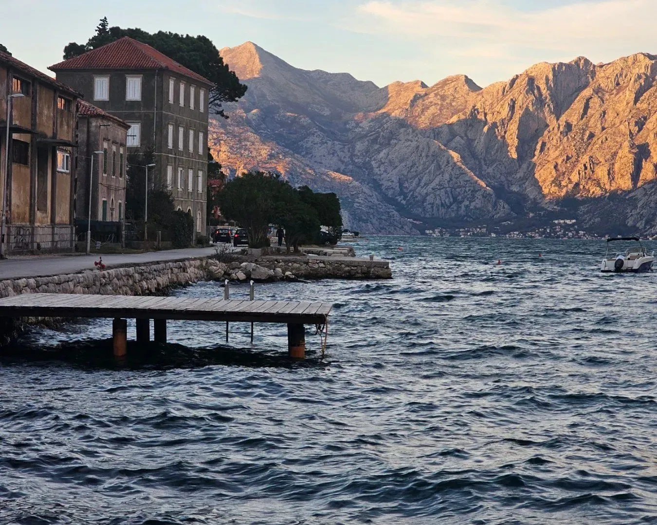 Prodaja, kuća, 423m², Muo, Kotor