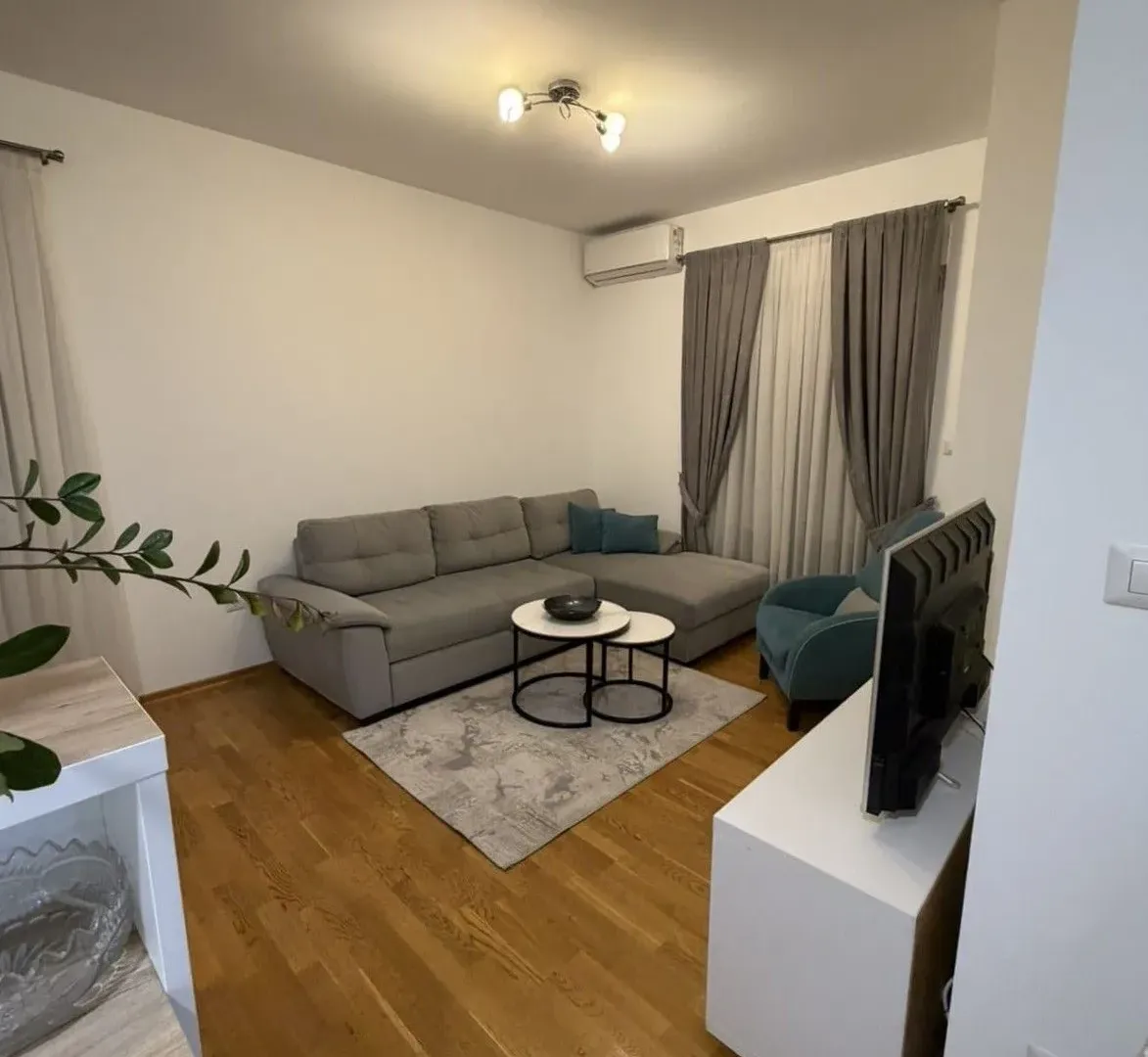 Izdavanje, dvosoban stan, 57m², Zabjelo, Podgorica