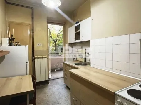Prodaja, trosoban stan, 77m², Stari Grad, Beograd - image 8