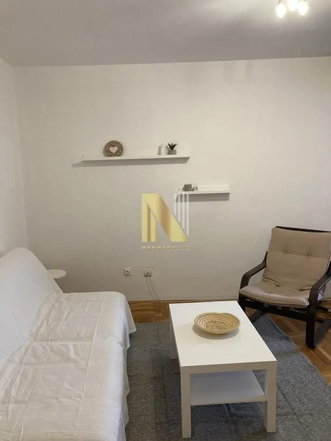 Izdavanje, garsonjera, 28m², Podbara, Novi Sad Sve Podlokacije
