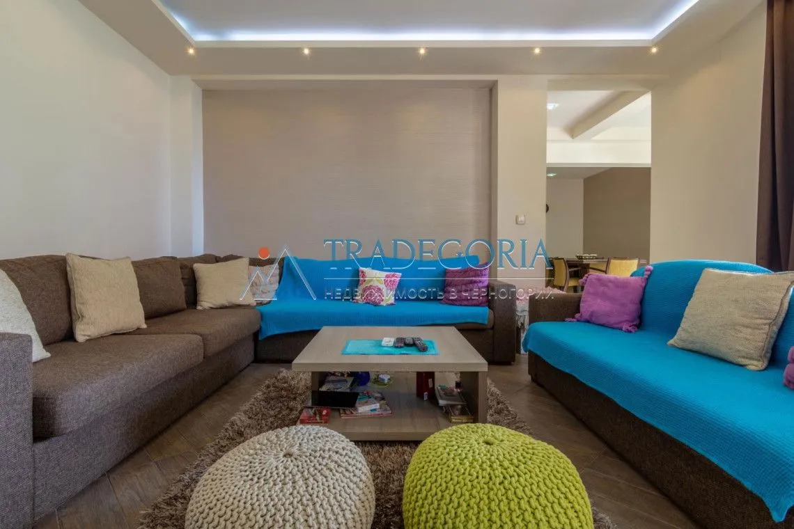 Prodaja, kuća, 267m², Tivat, Crna Gora