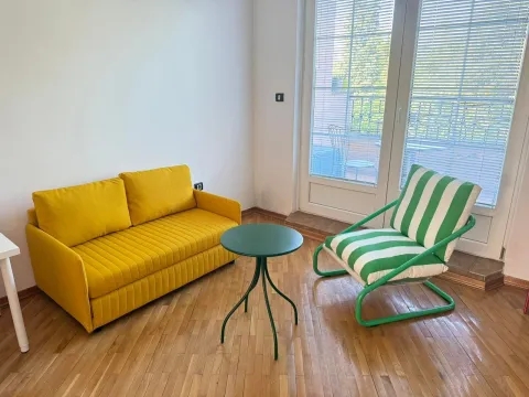 Izdavanje, jednosoban stan, 50m², Centar, Podgorica - image 9