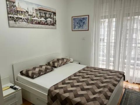 Rent, one bedroom apartment, 63m², City Kvart, Podgorica - image 9