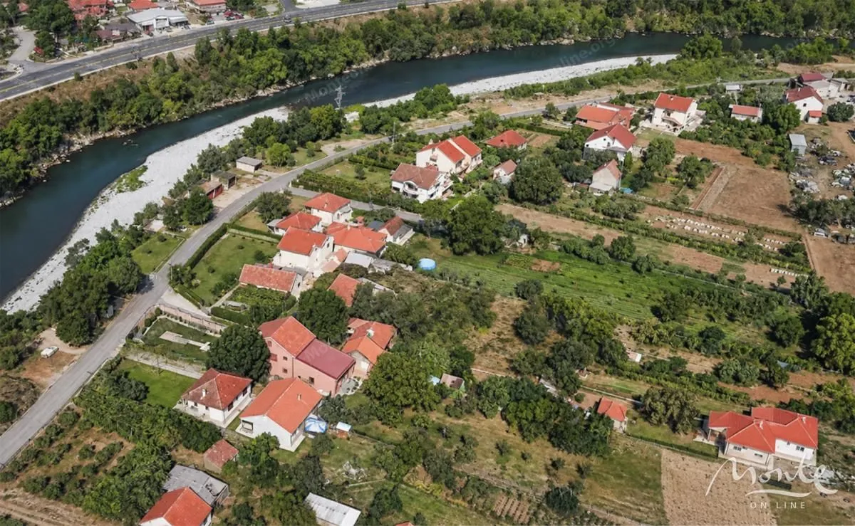 Prodaja, plac, 1676m², Dahna, Podgorica