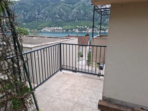 Rent, one bedroom apartment, 53m², Dobrota, Kotor - image 7