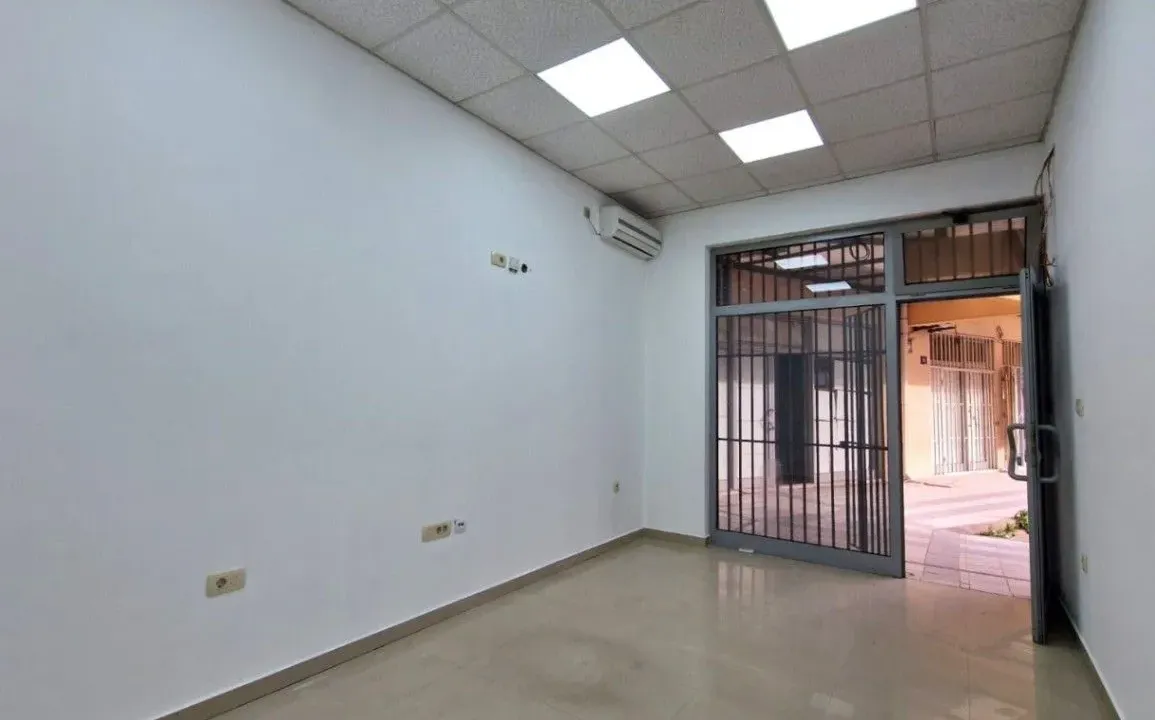 Izdavanje, poslovni prostor, 19m², Stari Aerodrom, Podgorica