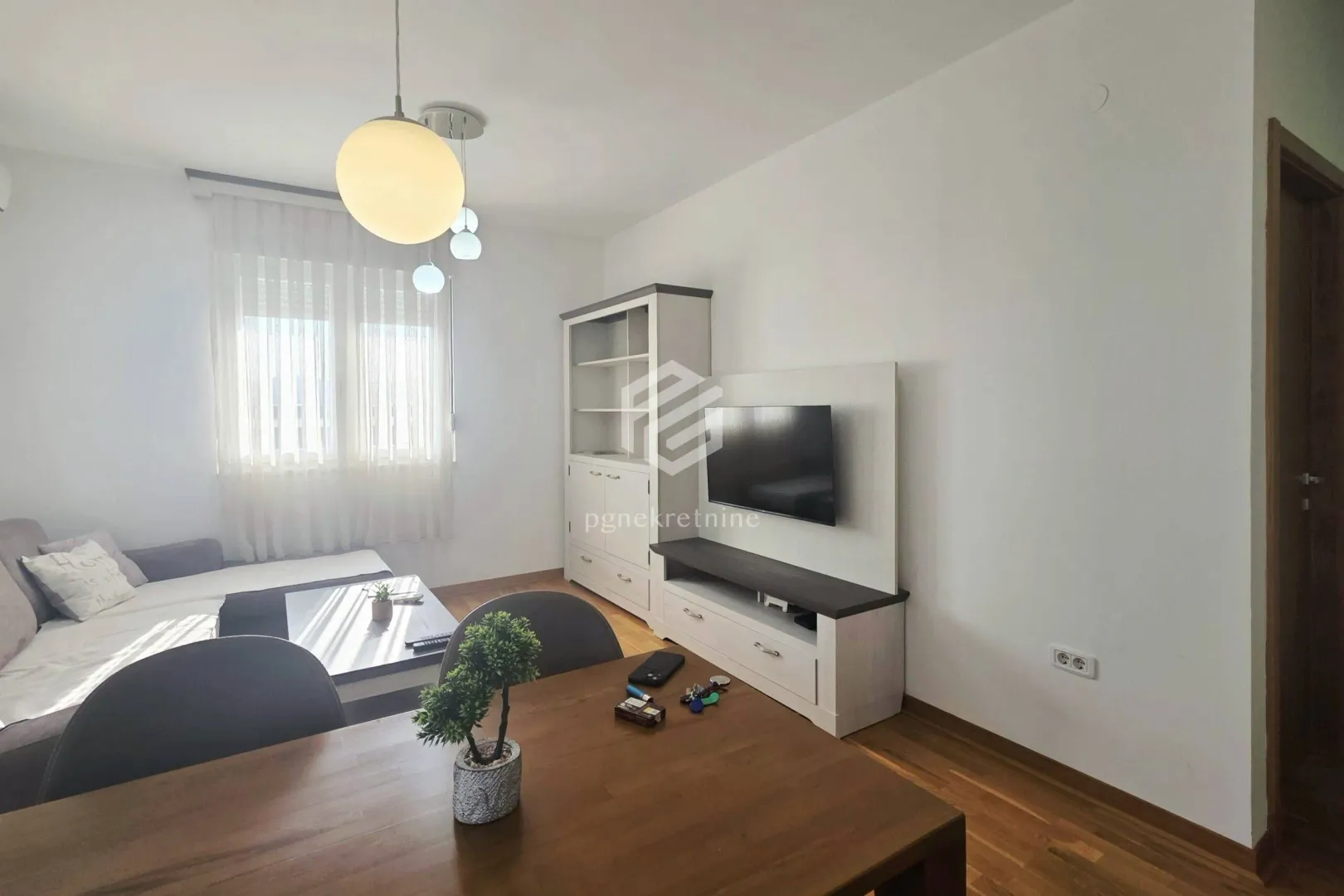 Rent, one bedroom apartment, 43m², City Kvart, Podgorica