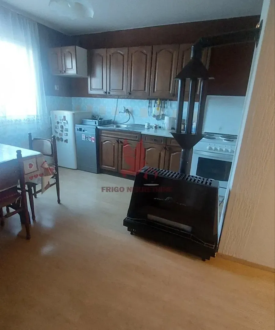 Prodaja, kuća, 210m², Medjulužje, Mladenovac
