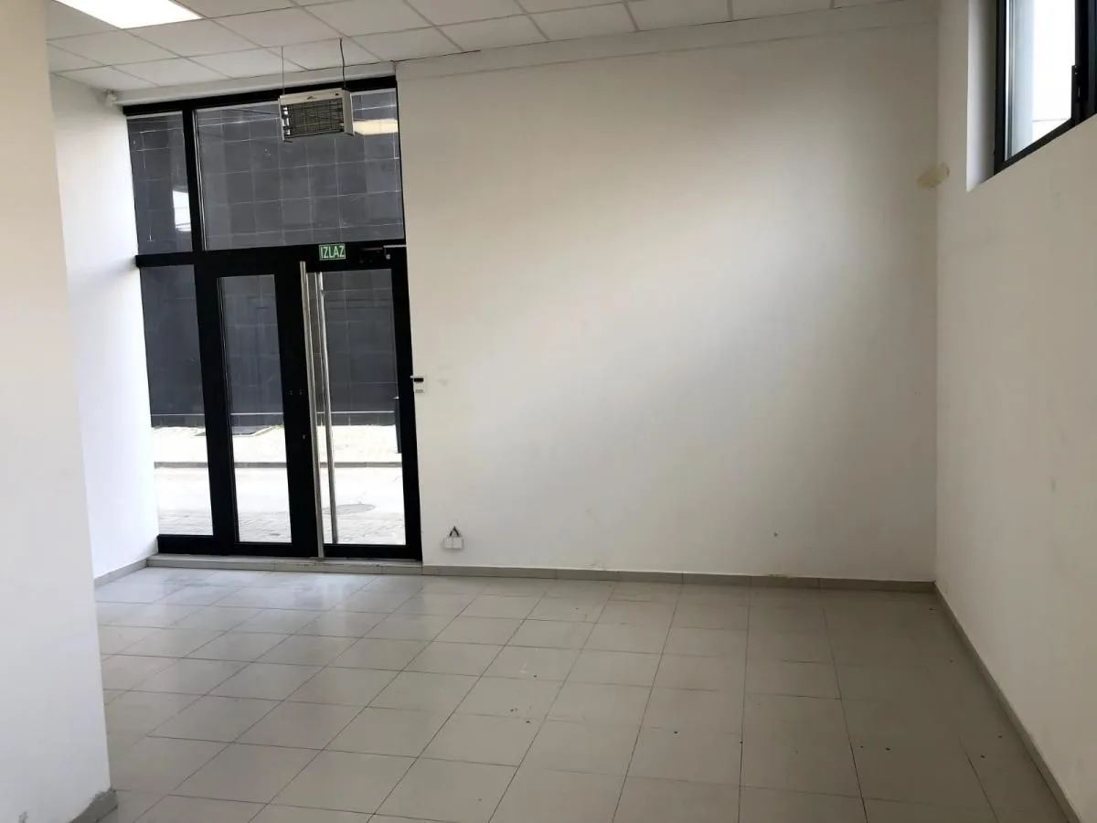 Rent, office space, 331m², Telep, Novi Sad Sve Podlokacije