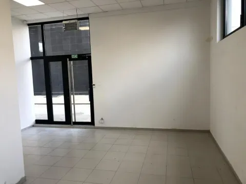 Rent, office space, 331m², Telep, Novi Sad Sve Podlokacije - image 4