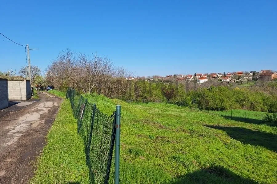 Prodaja, plac, 850m², Voždovac Sve Podlokacije, Beograd