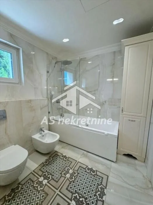 Rent, apartment, 215m², Savski Venac, Beograd