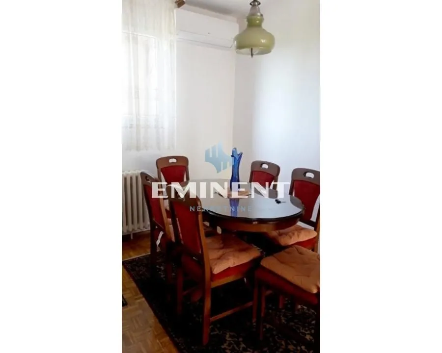 Izdavanje, trosoban stan, 72m², Novi Beograd Sve Podlokacije, Beograd