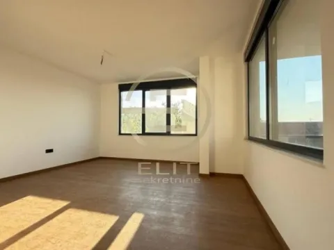 Prodaja, stan, 135m², Bulevar patrijarha Pavla, Novi Sad Sve Podlokacije - image 2