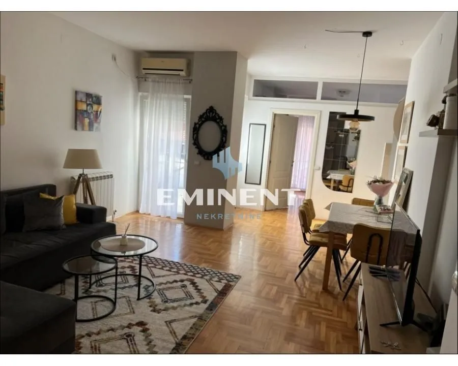 Rent, two bedroom apartment, 52m², Vračar Hram, Vračar Sve Podlokacije