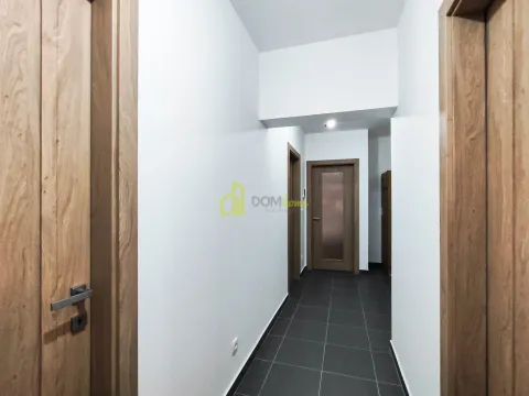 Izdavanje, trosoban stan, 96m², Master Kvart, Podgorica - image 7