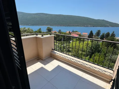 Prodaja, jednosoban stan, 44m², Kumbor, Herceg Novi - image 1