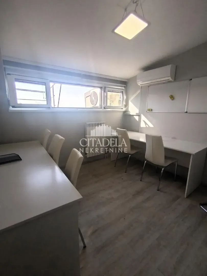 Rent, apartment, 118m², Đeram Pijaca, Beograd