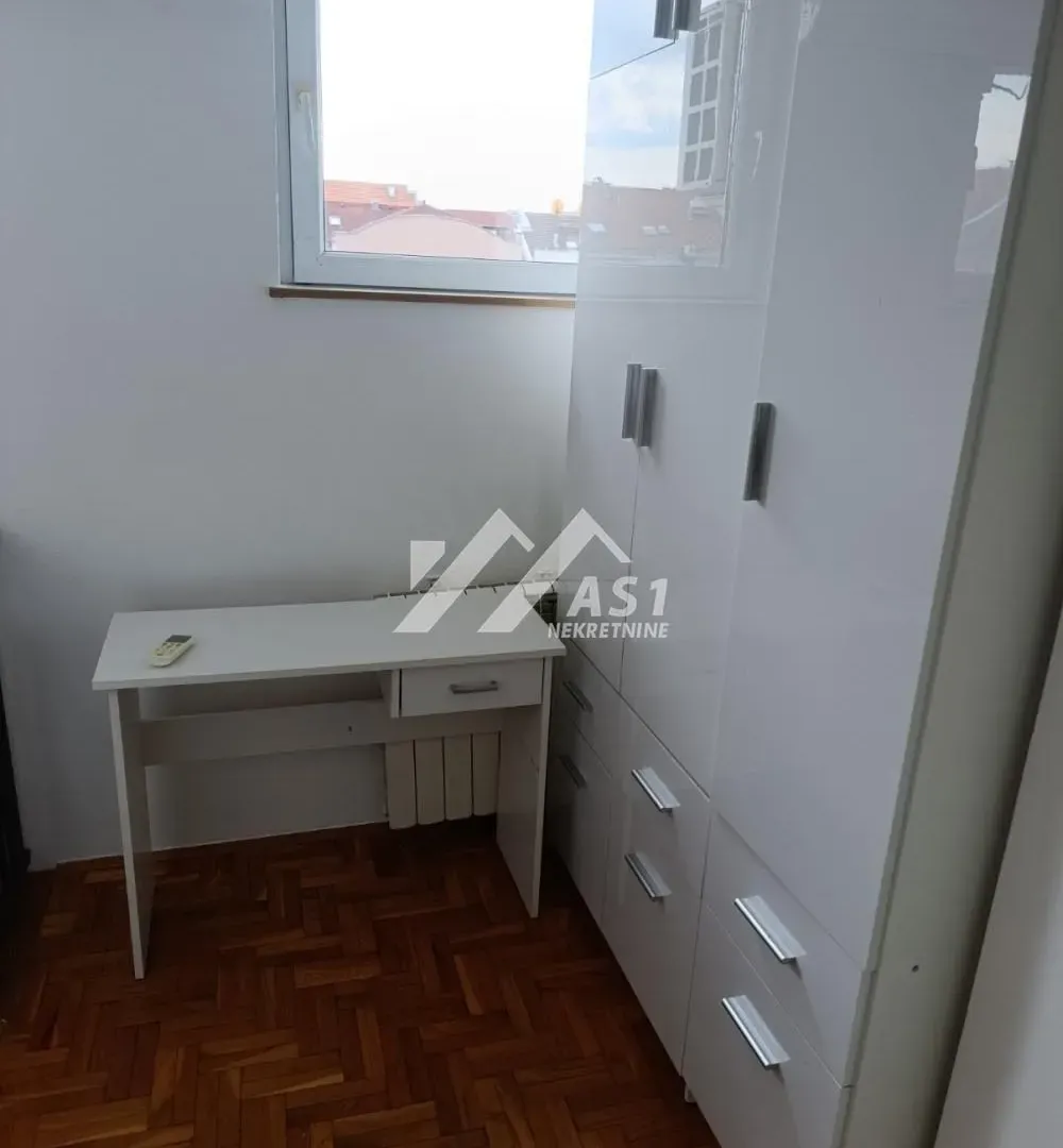 Prodaja, trosoban stan, 76m², Detelinara, Novi Sad Sve Podlokacije