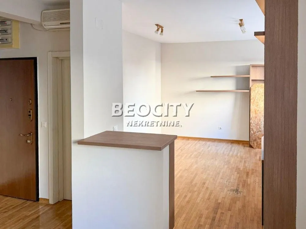 Izdavanje, jednosoban stan, 36m², Dorćol Sve Podlokacije, Beograd