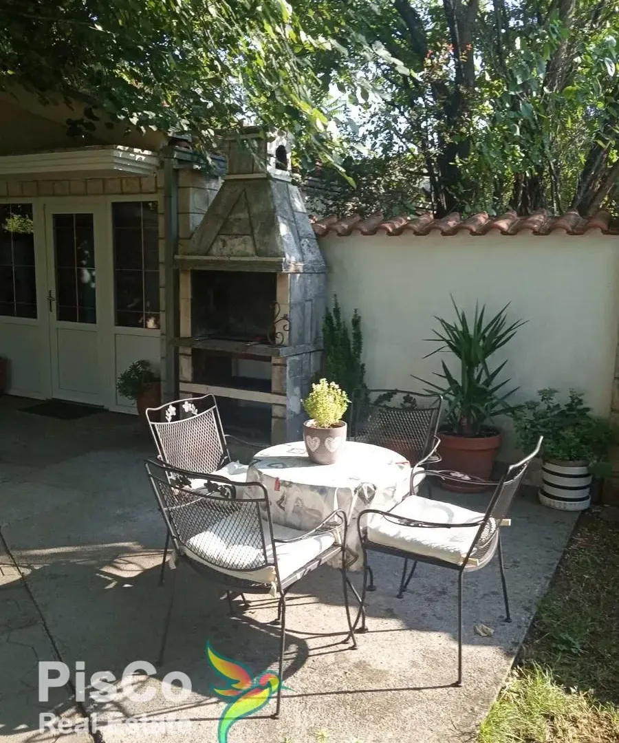Prodaja, kuća, 350m², Zabjelo, Podgorica