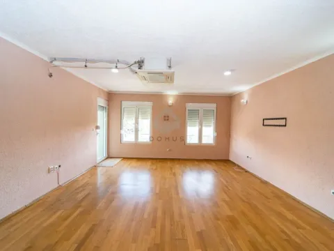 Izdavanje, dvosoban stan, 70m², Zabjelo, Podgorica - image 2