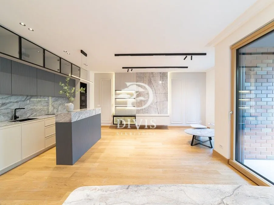Izdavanje, trosoban stan, 94m², Vukov Spomenik, Zvezdara Sve Podlokacije