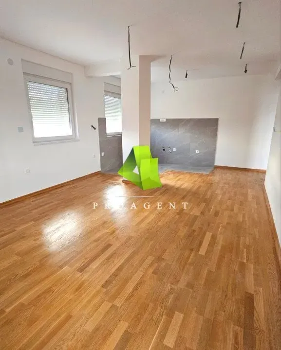 Prodaja, dvosoban stan, 65m², Pantelej, Niš