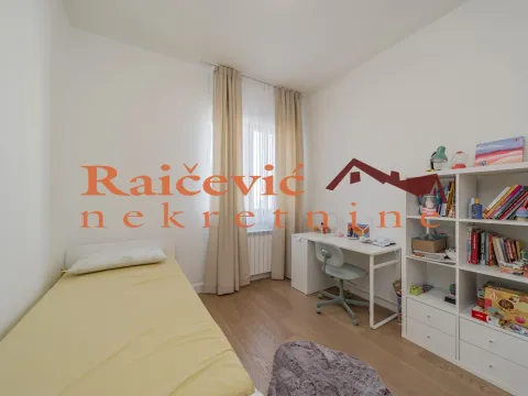 Prodaja, četvorosoban stan, 110m², Savski Venac, Beograd - image 18