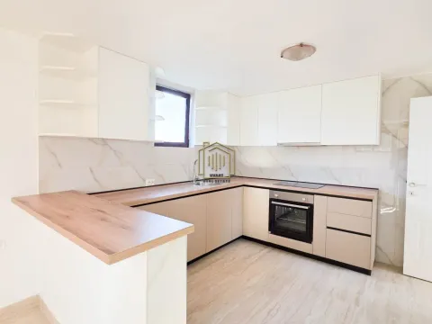 Prodaja, kuća, 350m², Zlatica, Podgorica - image 31