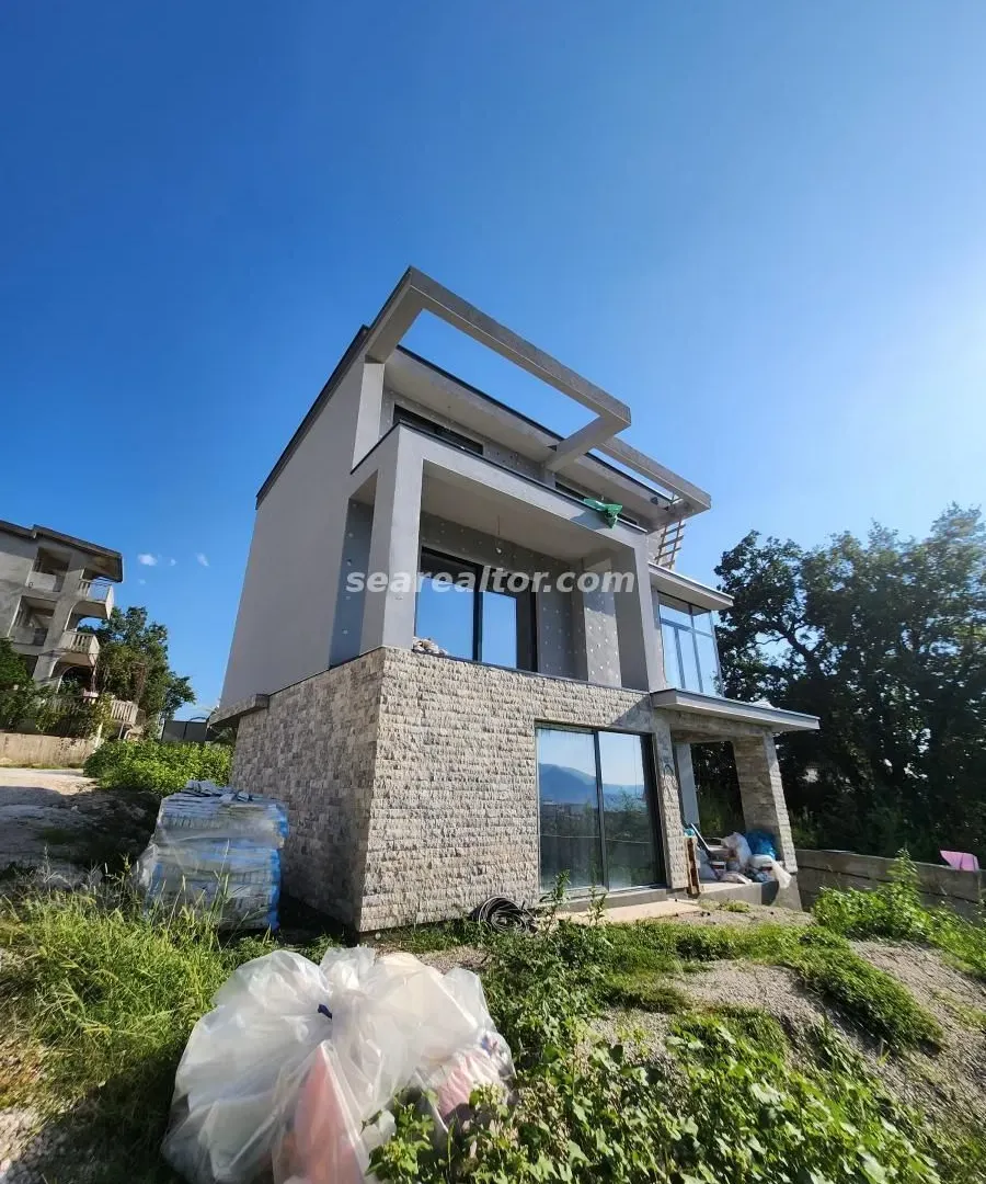 Prodaja, kuća, 230m², Kalimanj, Tivat