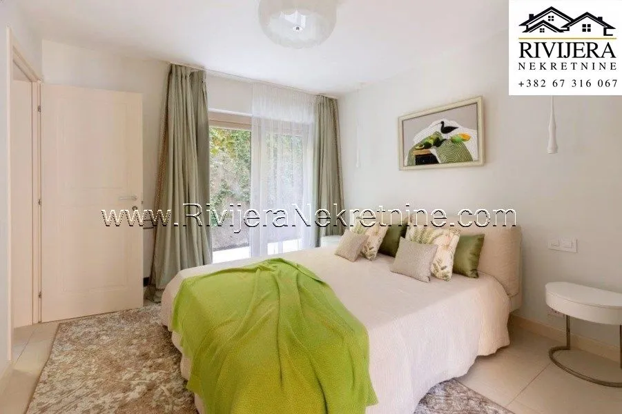 Sale, house, 423m², Lepetani, Tivat
