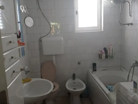 Prodaja, stan, 100m², Tivat, Crna Gora - image 8