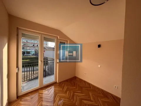 Prodaja, trosoban stan, 107m², Centar, Jagodina - image 28