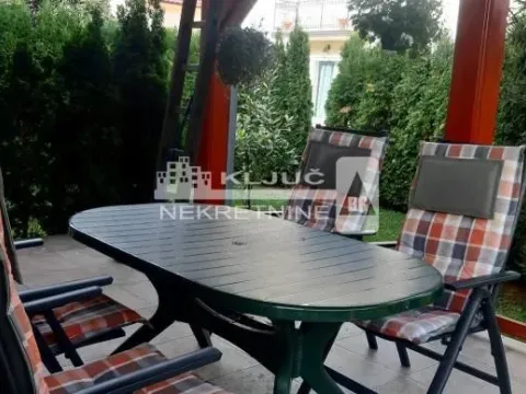 Izdavanje, kuća, 160m², Altina, Beograd - image 7