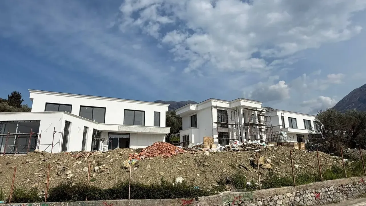 Prodaja, kuća, 200m², Centar, Bar