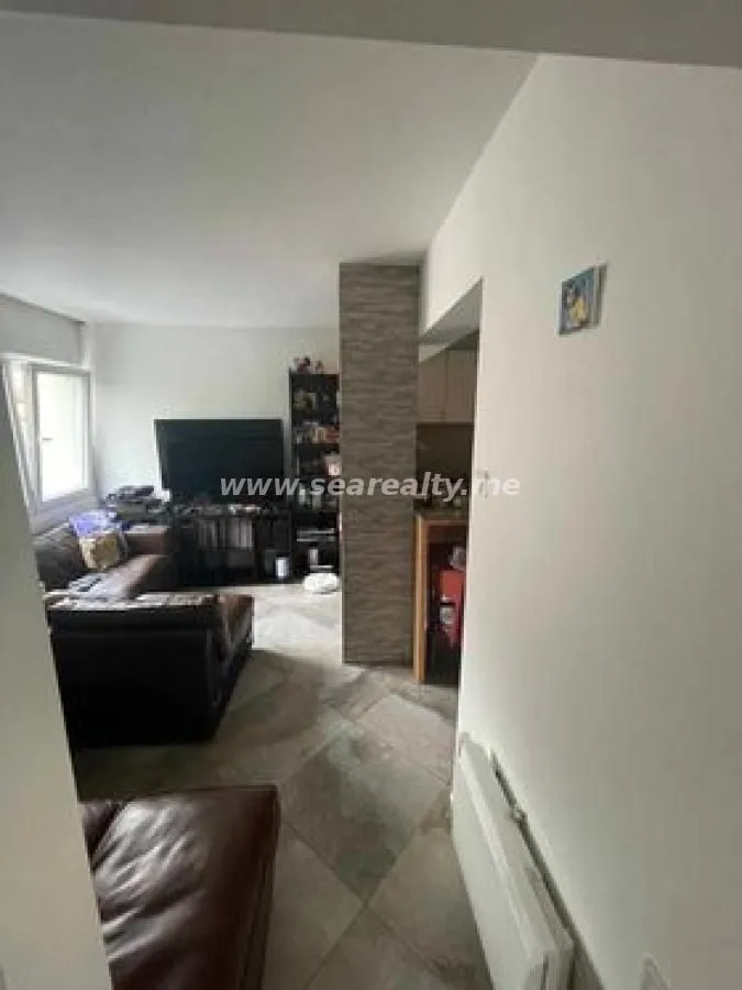 Prodaja, dvosoban stan, 52m², Tivat, Crna Gora