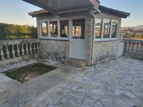 Izdavanje, kuća, 200m², Podgorica, Crna Gora - image 6