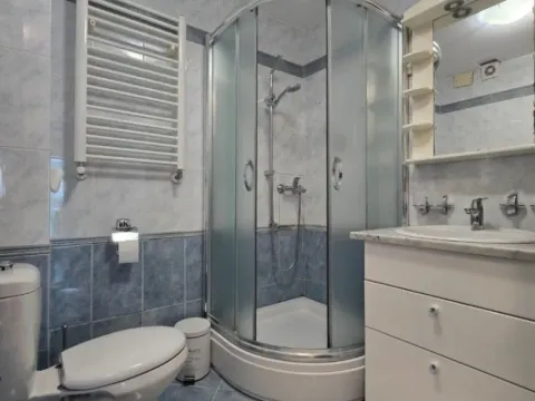 Sale, three bedroom apartment, 130m², Stari Aerodrom, Podgorica - image 9