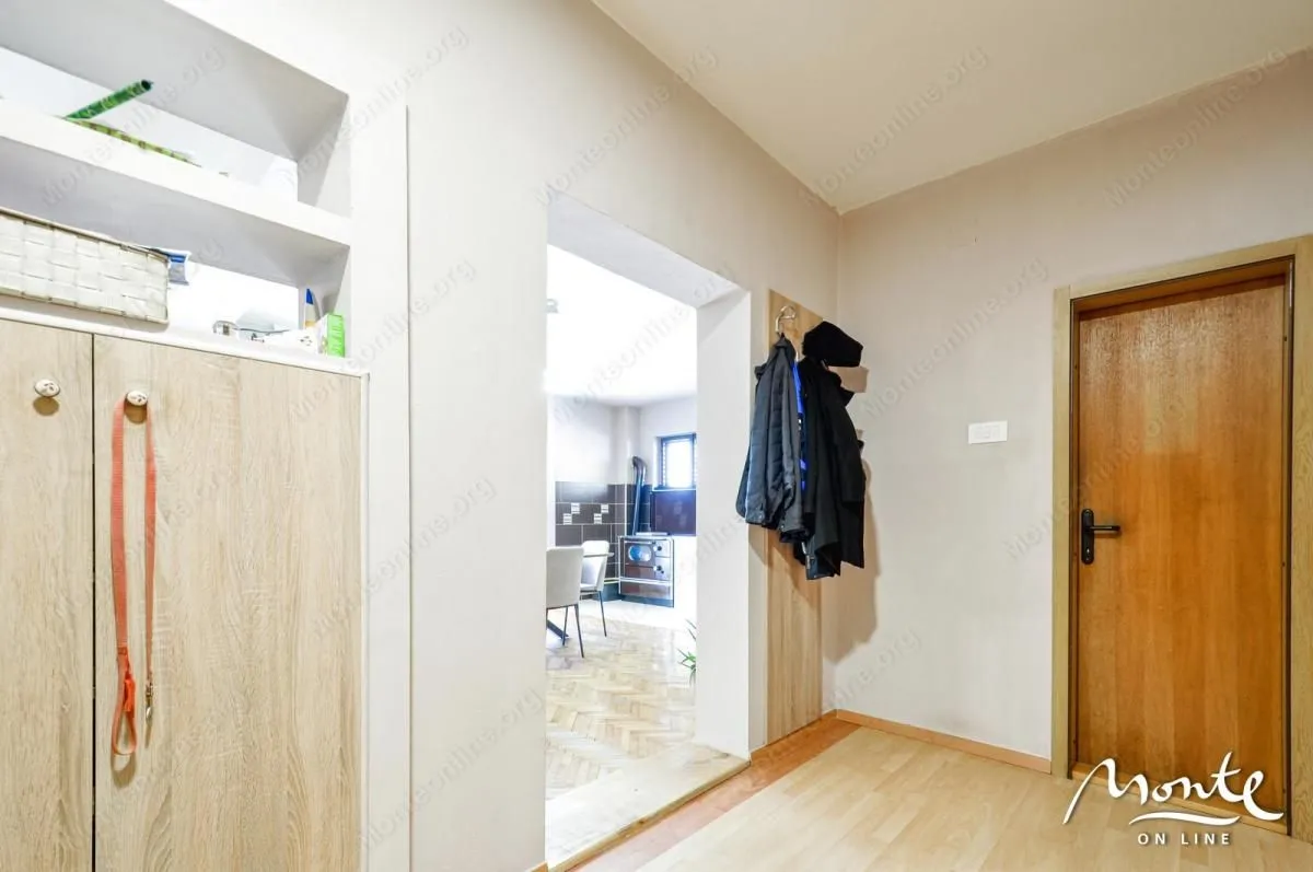 Prodaja, kuća, 525m², Centar, Tivat