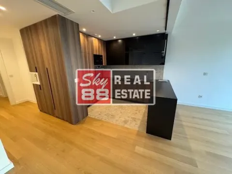 Izdavanje, četvorosoban stan, 148m², Kalenić Pijaca, Vračar Sve Podlokacije - image 4