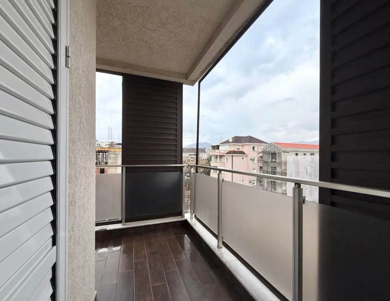 Prodaja, trosoban stan, 140m², Momišići, Podgorica