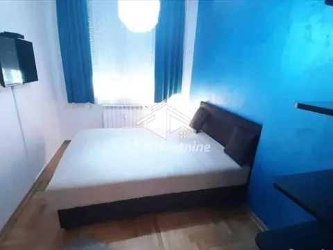 Izdavanje, četvorosoban stan, 96m², Crveni Krst, Beograd - image 13