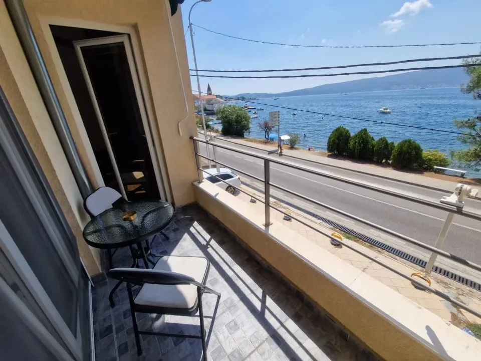 Rent, one bedroom apartment, 37m², Tivat, Crna Gora