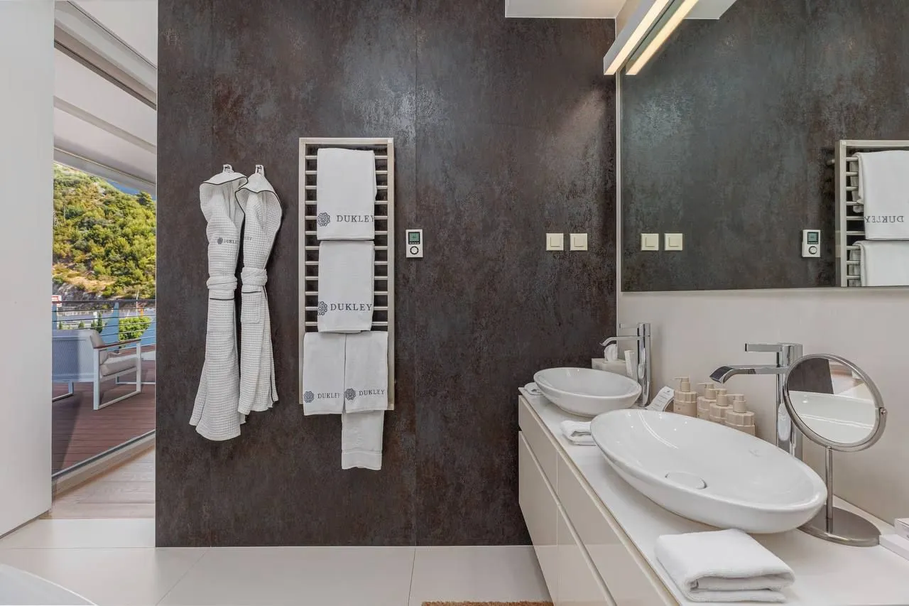 Sale, three bedroom apartment, 509m², Dukley Gardens, Budva