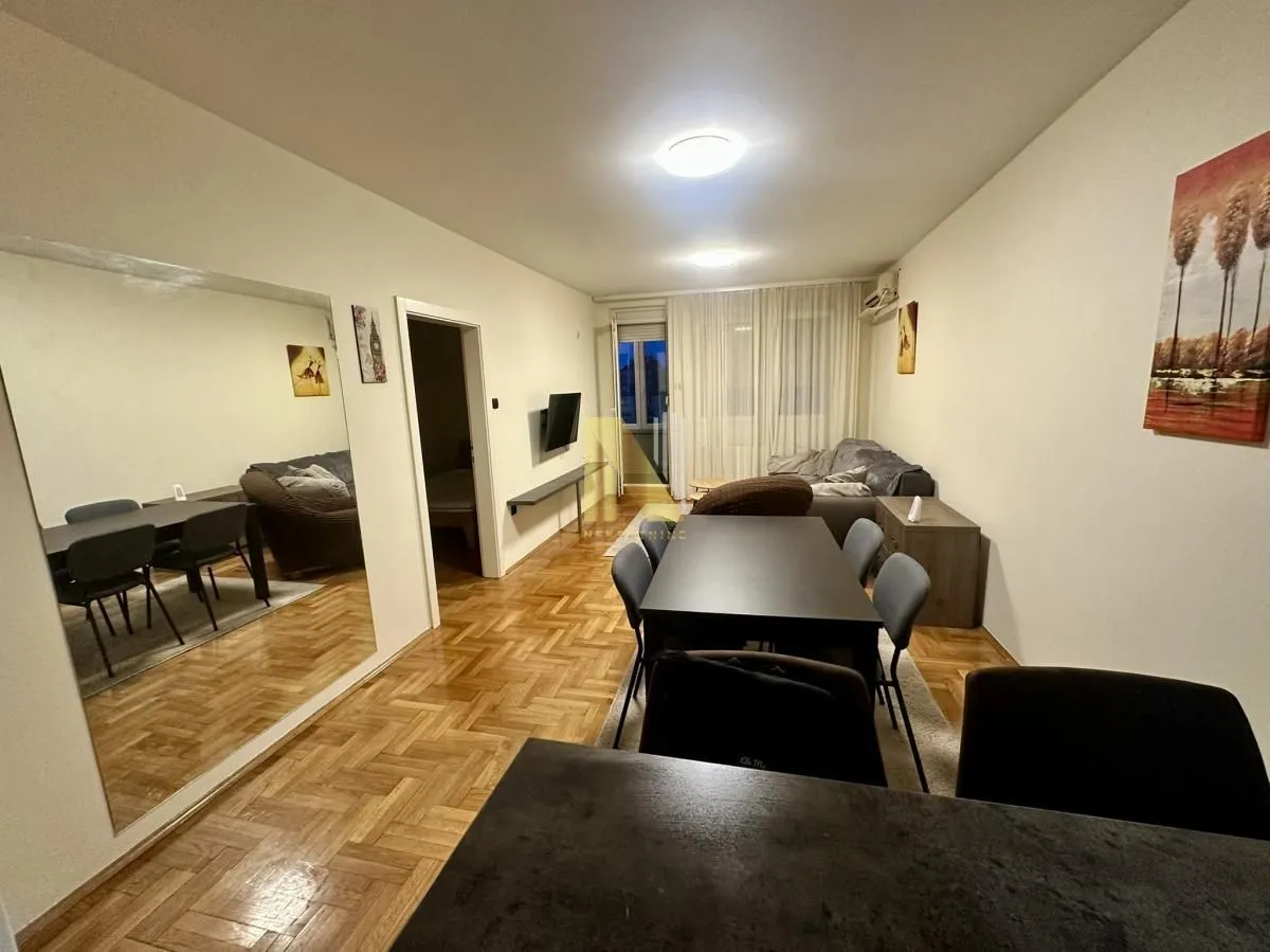 Izdavanje, dvosoban stan, 50m², Grbavica, Novi Sad Sve Podlokacije